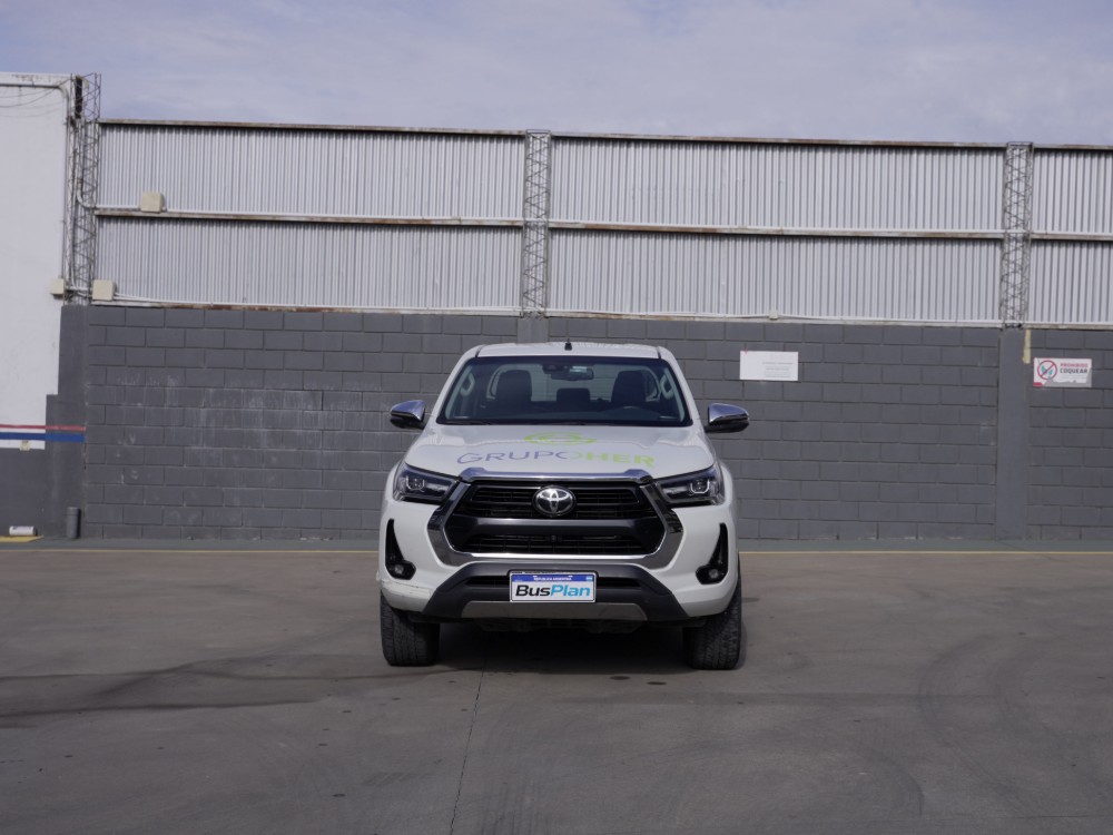 Toyota Hilux SRX — foto 5
